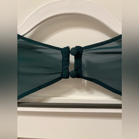 Express Cropped Balloon Sleeve Top - Picture 5 of 7